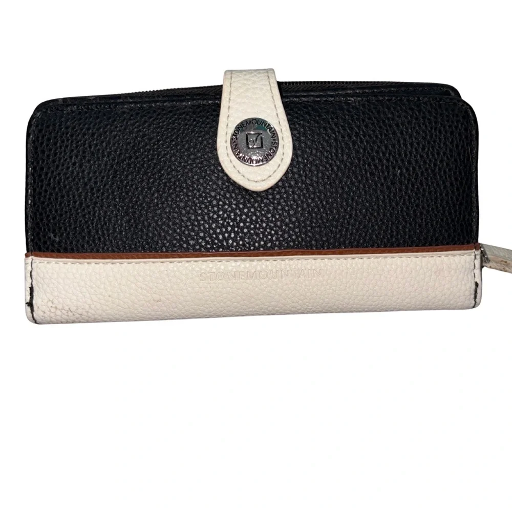 Stone Mountain Black and Cream Leather Zip Wallet Pebbled Two Tone Organizer - Picture 1 of 5